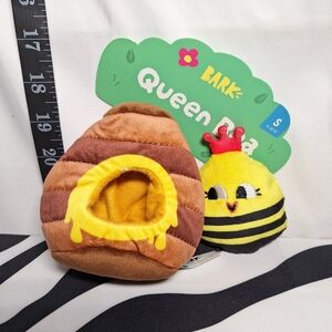 NWT Bark Queen Bea Dog Toy S